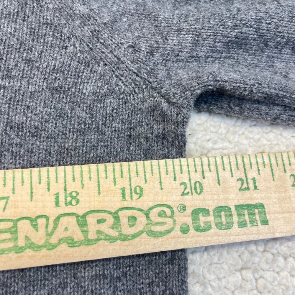 Brooks Brothers Sweater Mens M Grey Lambswool V-Neck Logo Pullover 72607026